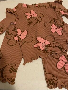 Disney Minnie Mouse Ribbed Brown Top with Pink Accent Print